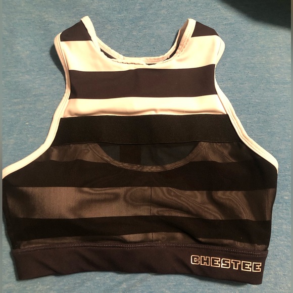 Black and white Chestee workout bra - Picture 3 of 3